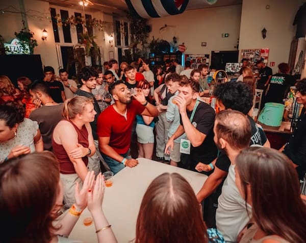 O Little Havana Party Hostel