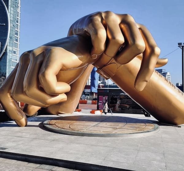 Estátua de Gangnam em Seul