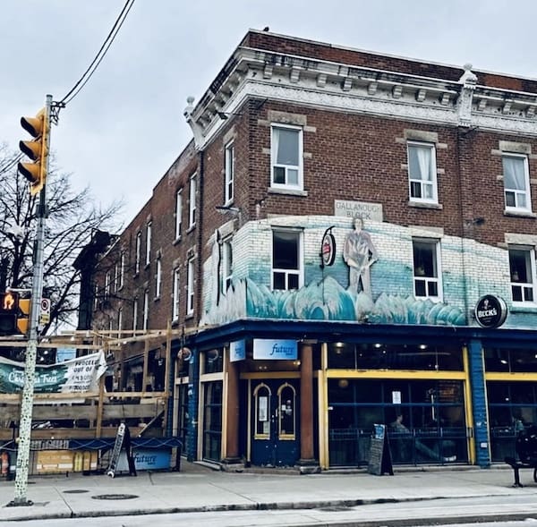 O Anexo Toronto