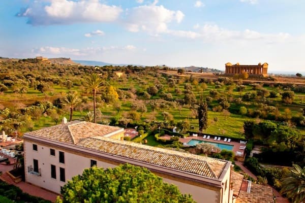 Villa Athena Resort