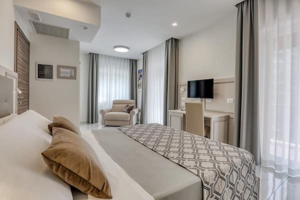 Vomero High Hotel Nápoles